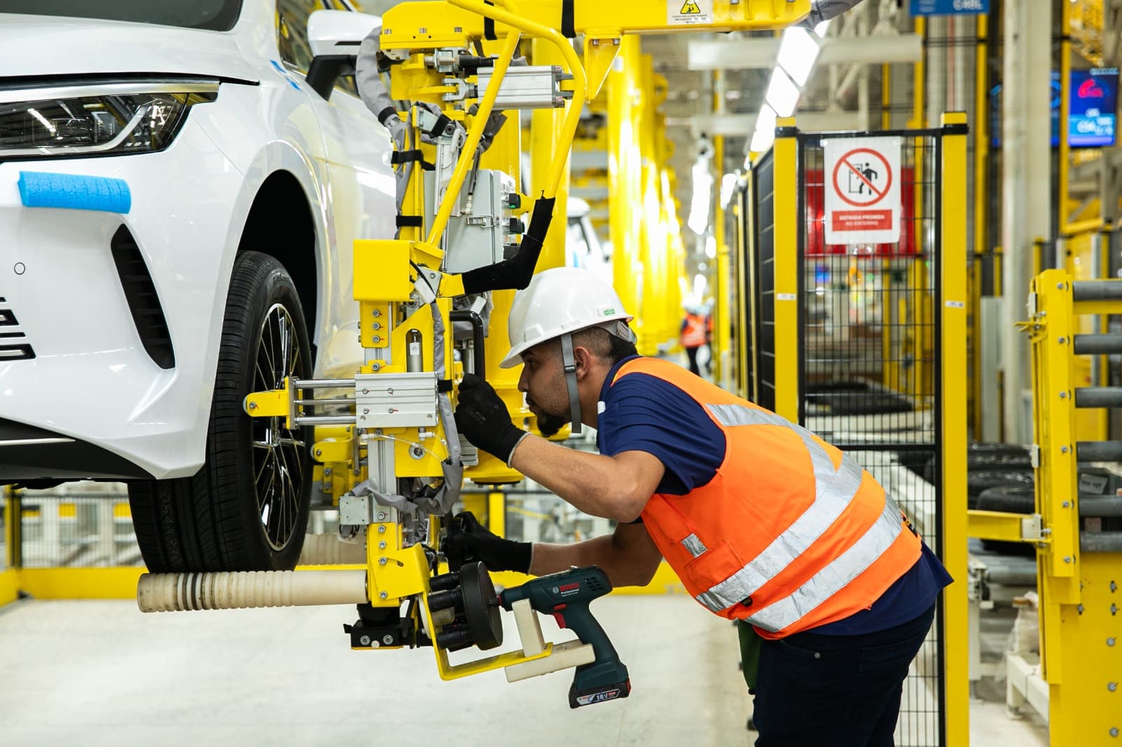 BYD em Camaçari retoma atividades e projeta mais 3 mil empregos