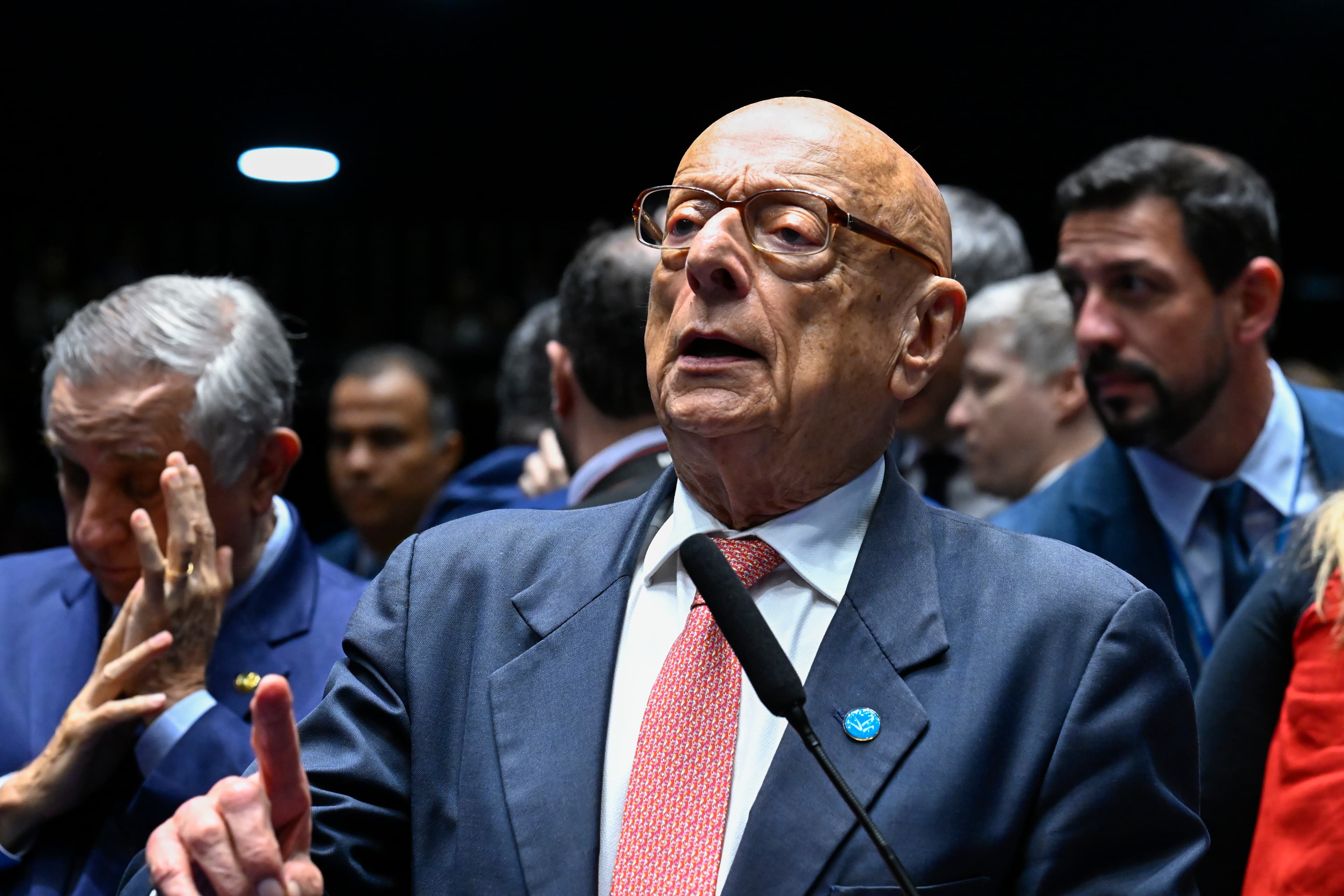 Relator propõe anistia a envolvidos em atos de 8 de janeiro após veto de Lula