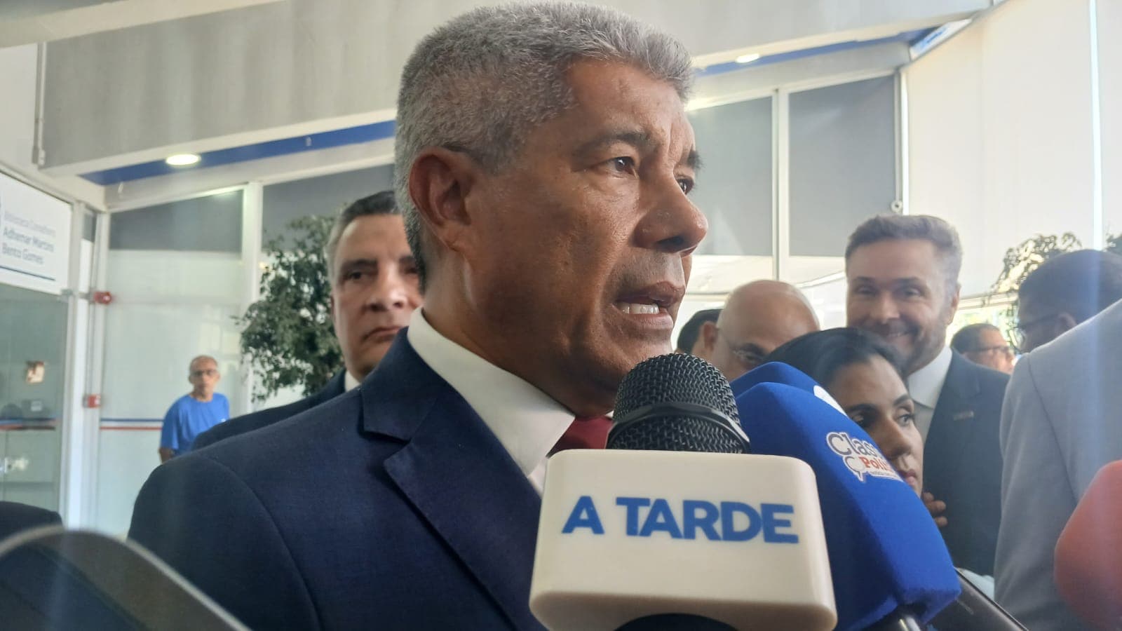 Jerônimo Rodrigues descarta ceder chapa a Rui Costa em 2026