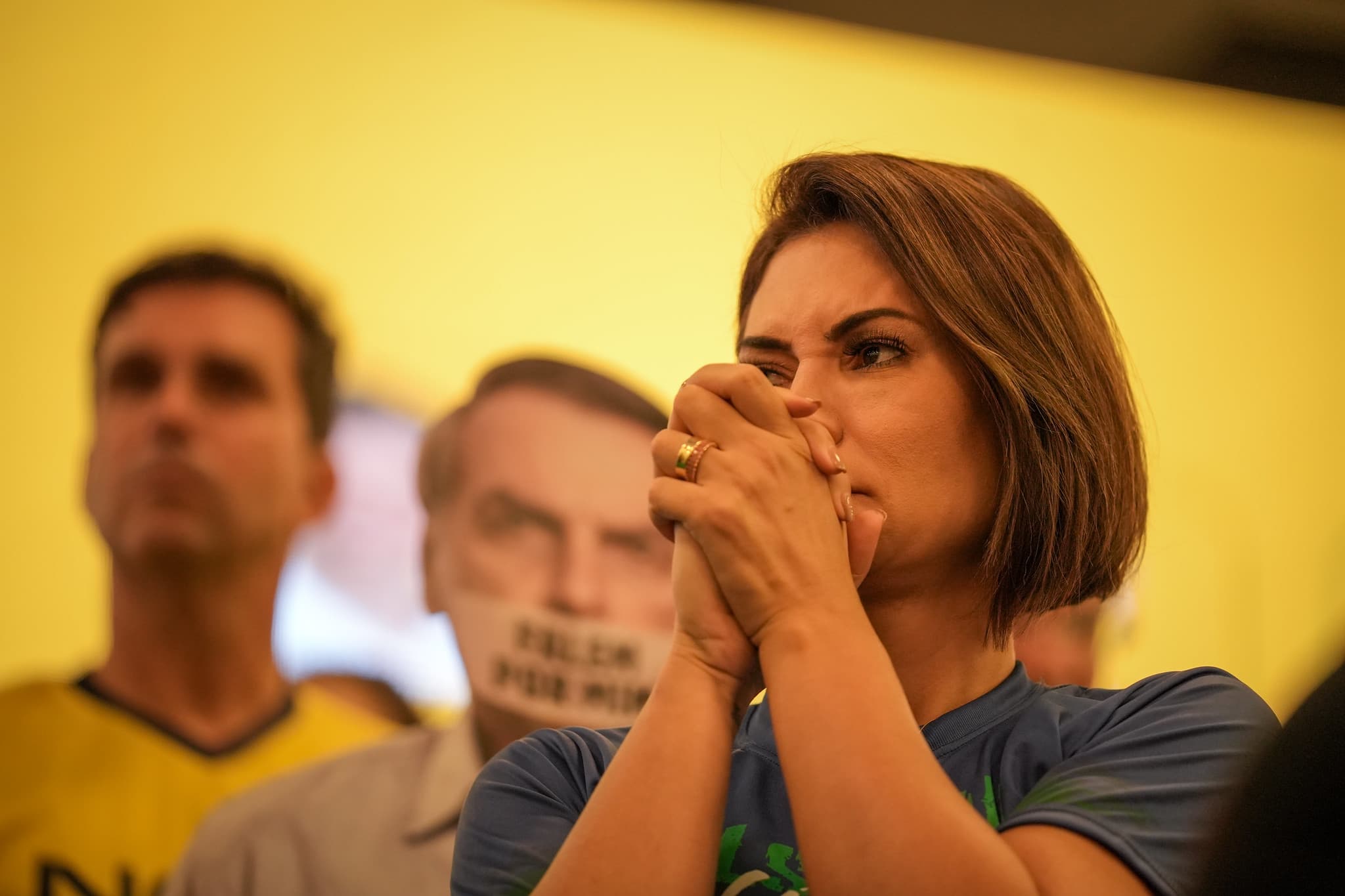 Michelle Bolsonaro teme morte do marido após queda em cela da PF
