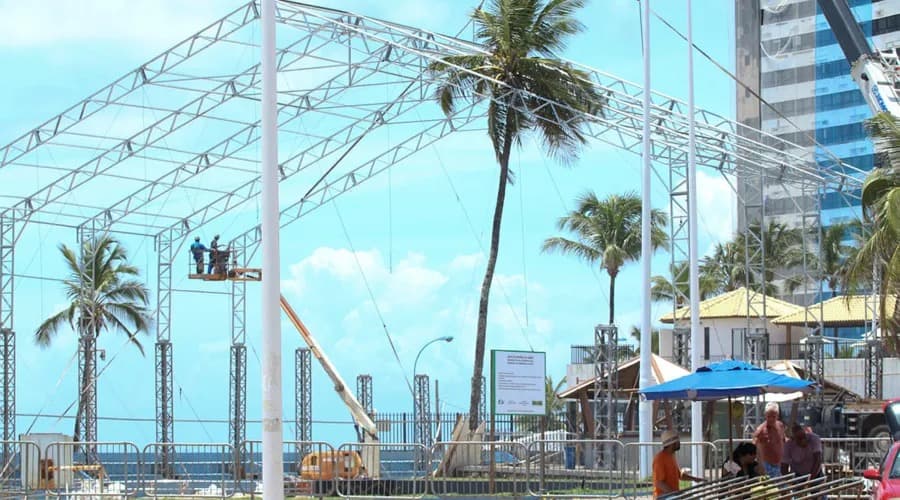 Montagem do Carnaval 2026 em Salvador Já Altera Rotina Na Barra e Campo Grande