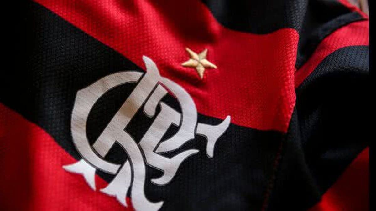 Flamengo vende Wallace Yan para rival da Série A