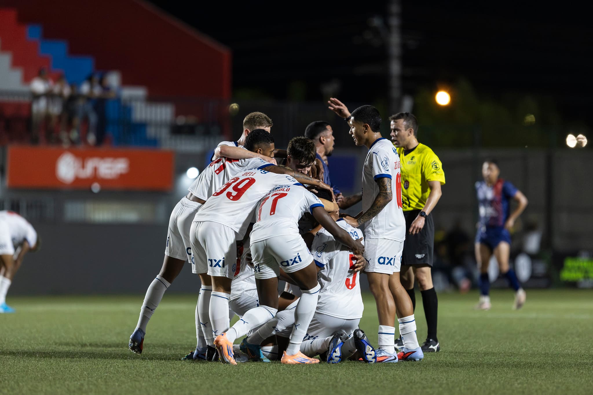 Bahia e Galícia se enfrentam no clássico das cores; veja onde assistir