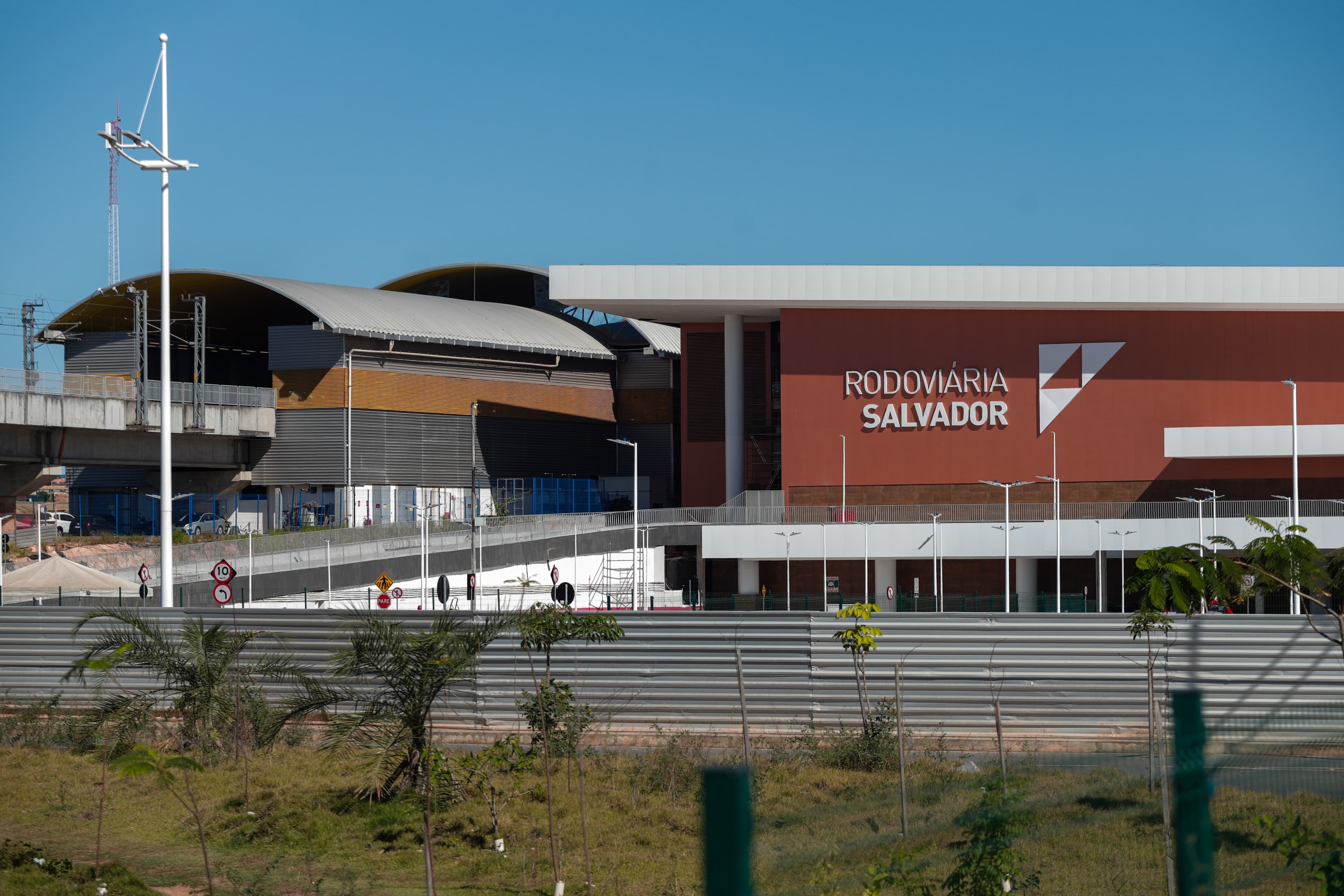 Nova Rodoviária de Salvador abre e divide opiniões da população