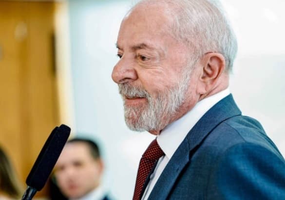 Lula diz que salário mínimo é 'muito baixo' e não garante direitos