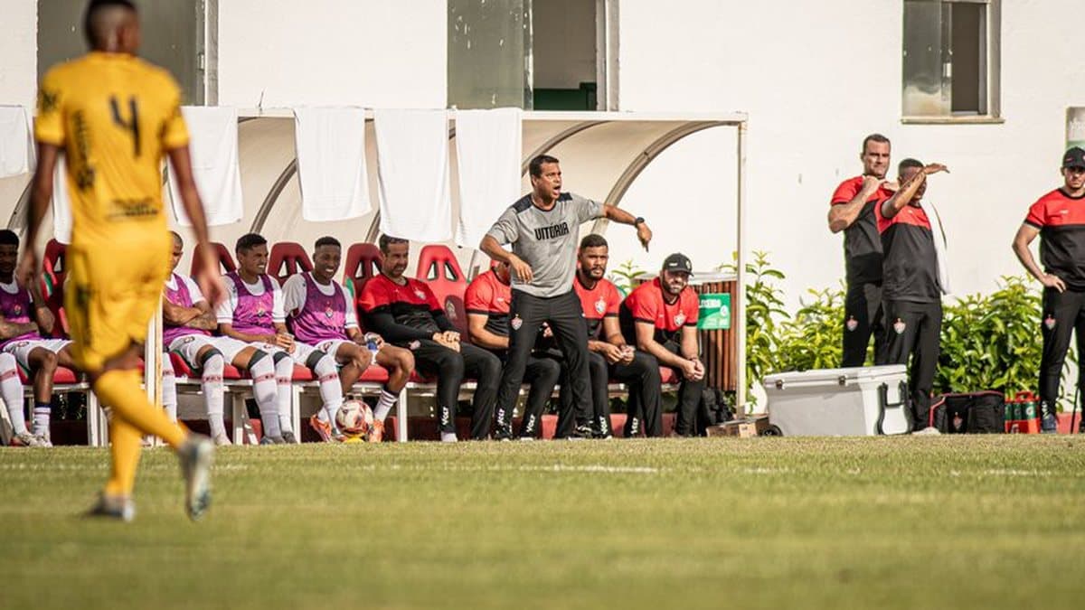 Rodrigo Chagas Culpa Expulsão Por Empate do Vitória no Baianão