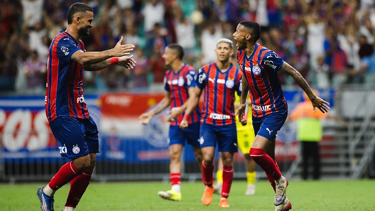 Bahia goleia Barcelona de Ilhéus e segue líder do Baianão