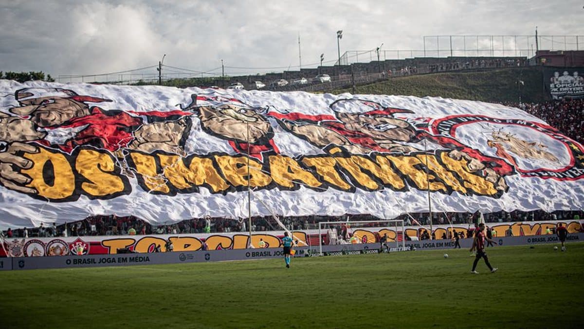 Líder de Torcida do Vitória Clama por Ajuda a Fã Espancado em Salvador