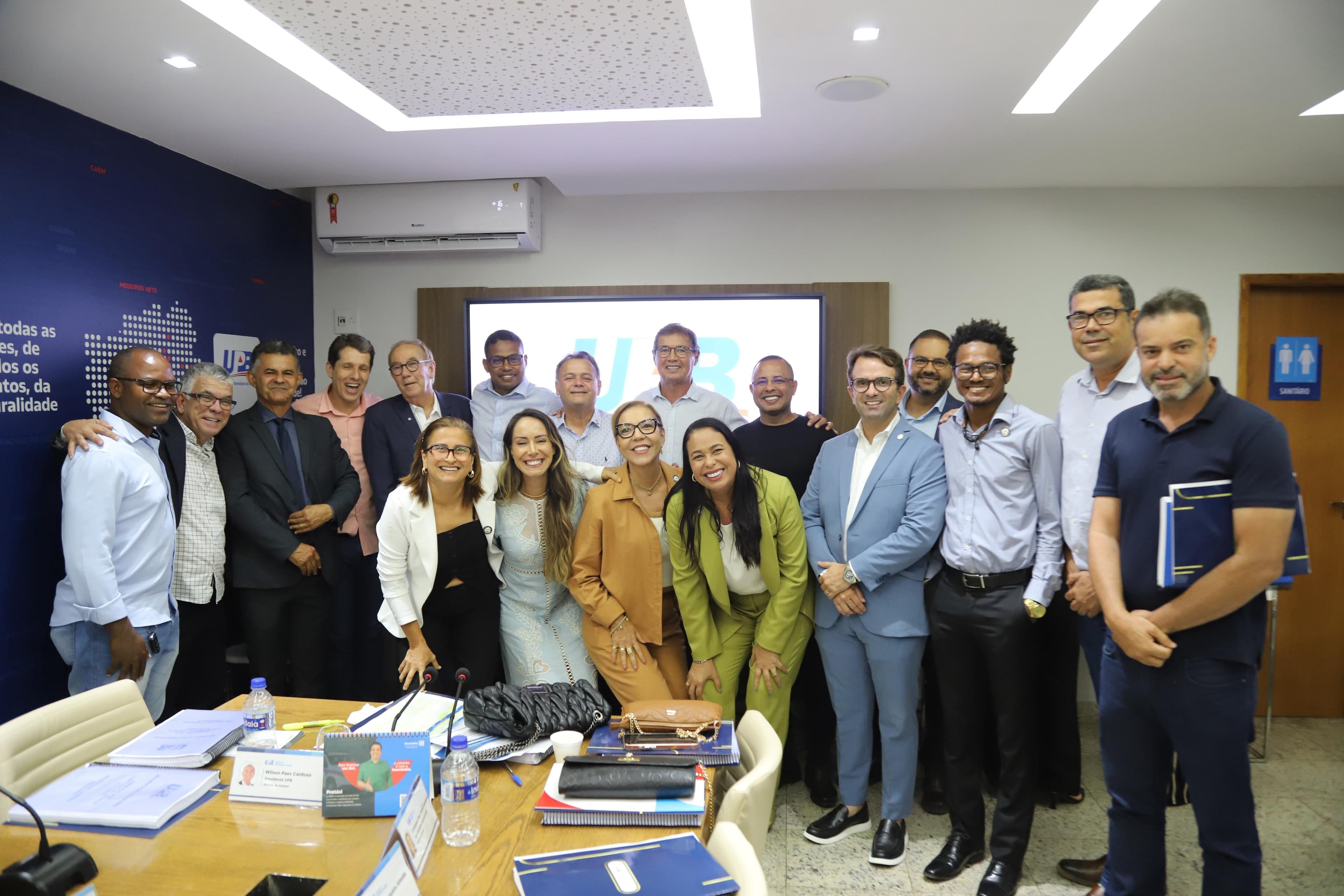 UPB mobiliza prefeitos por comitê do IBS e redução de INSS