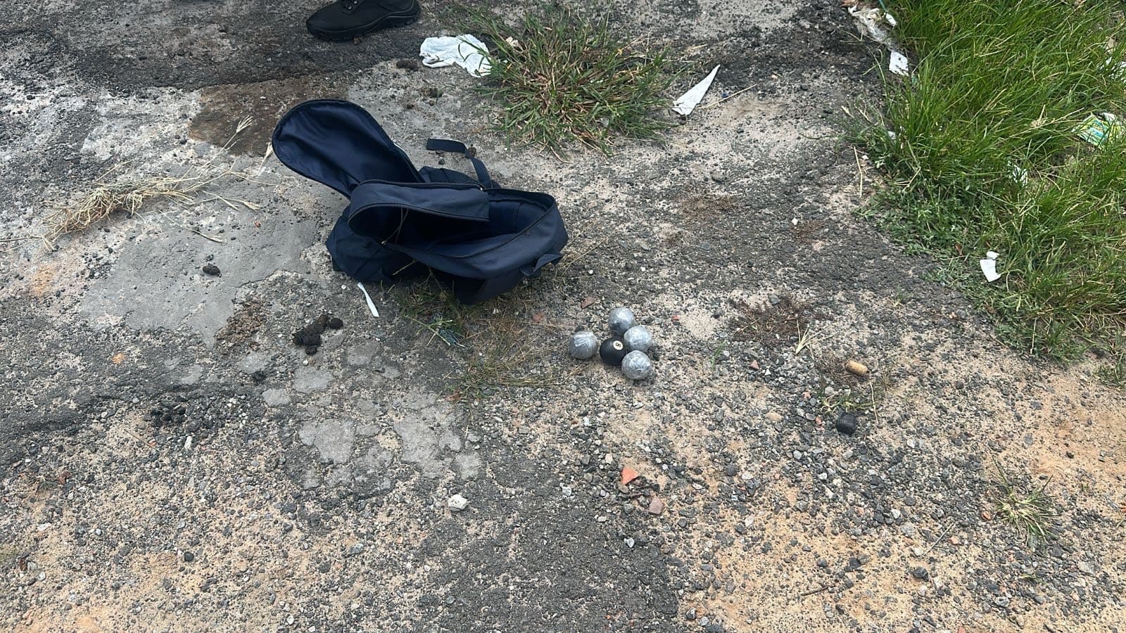 PM encontra explosivos com membros de torcida em Salvador