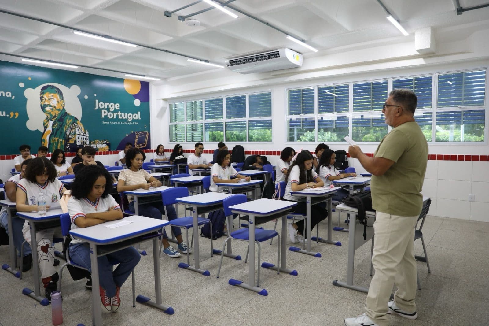 Bahia abre inscrições para quase 3 mil vagas na rede estadual de ensino