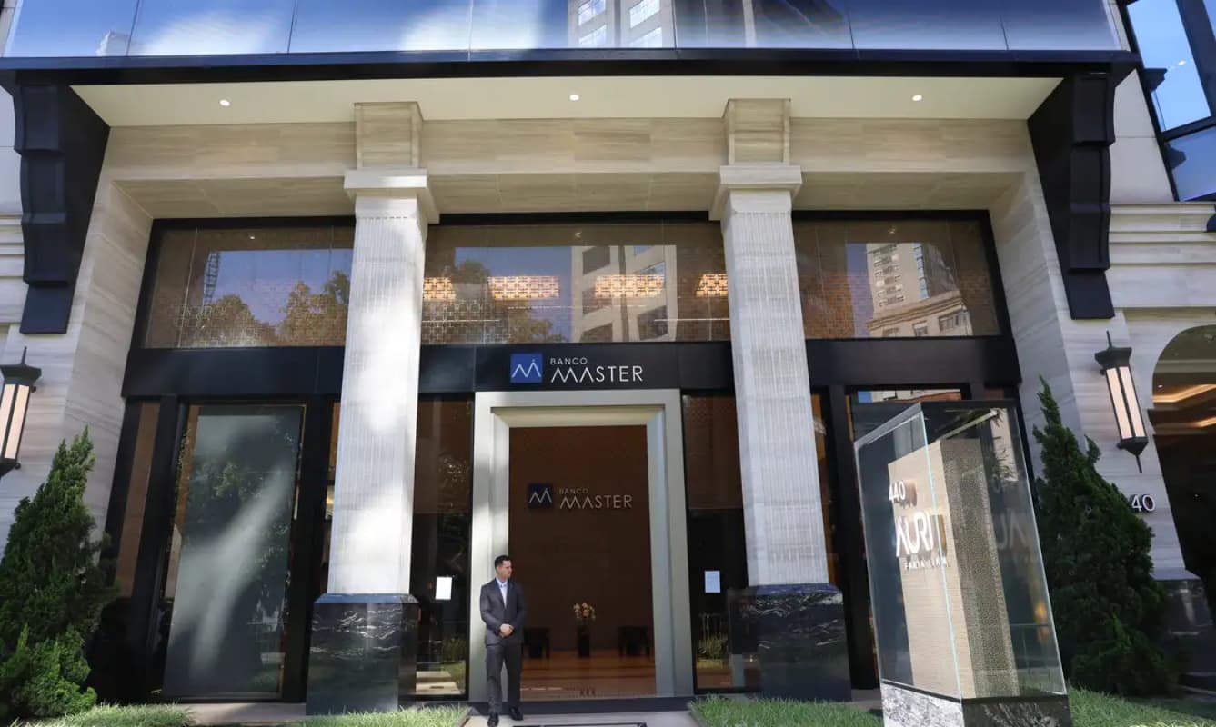 Polícia Federal ouve investigados sobre irregularidades no Banco Master