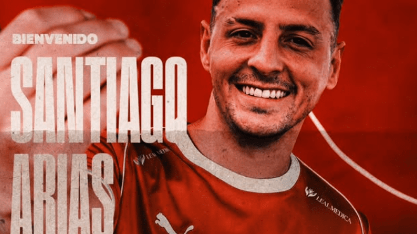 Ex-lateral Santiago Arias assina com Independiente, maior campeão da Libertadores