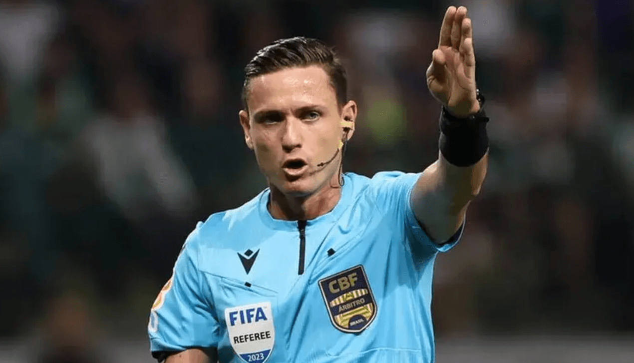 Ramon Abatti Abel Volta a Apitar na Série A em Jogo do Vitória