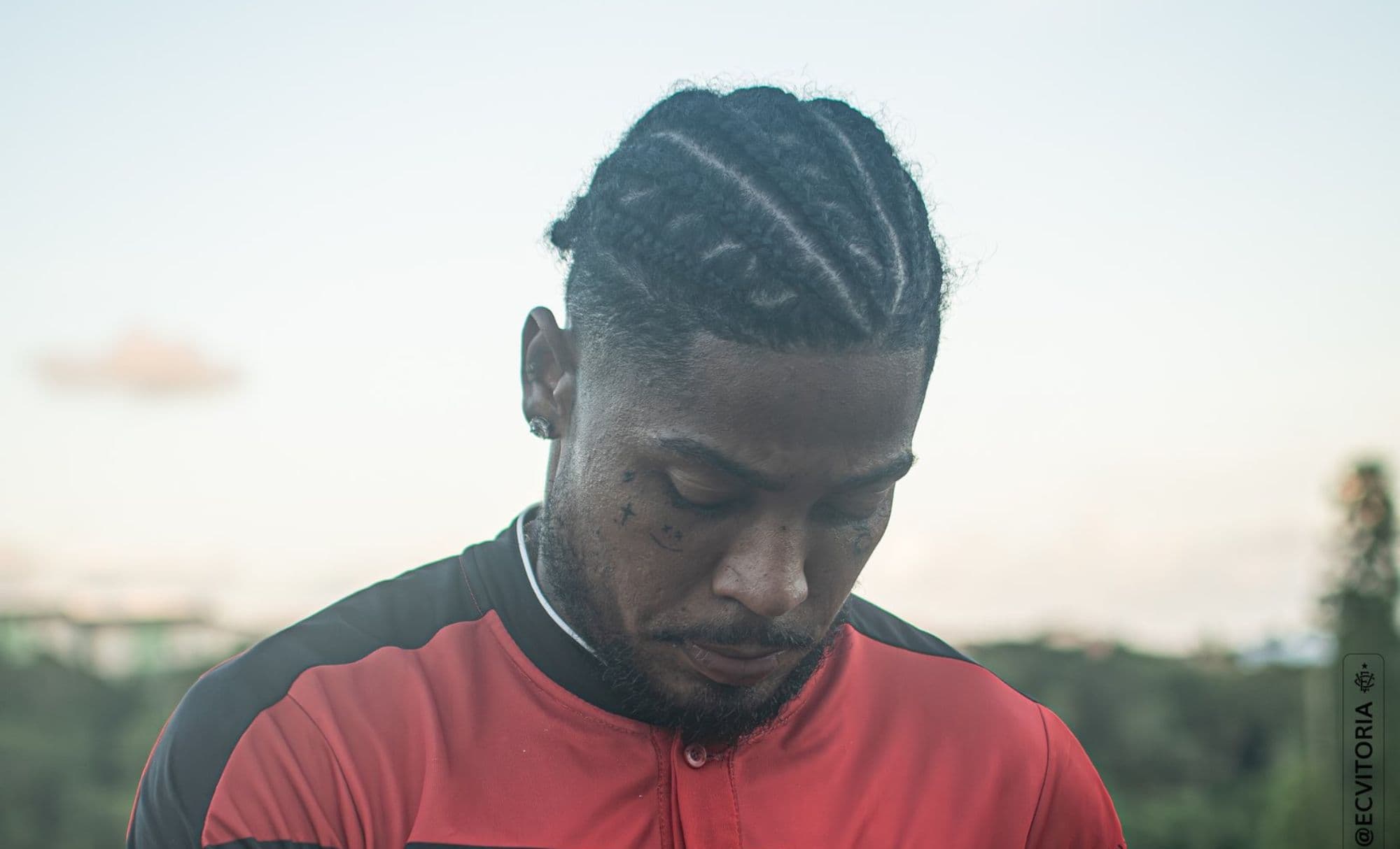 Marinho é registrado e pode reestrear pelo Vitória nesta quarta