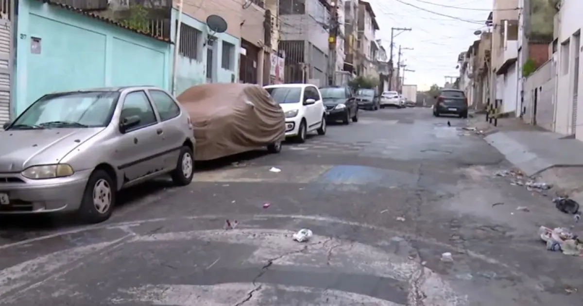 Jovem morre em ataque a tiros dentro de bar na Boca do Rio, em Salvador