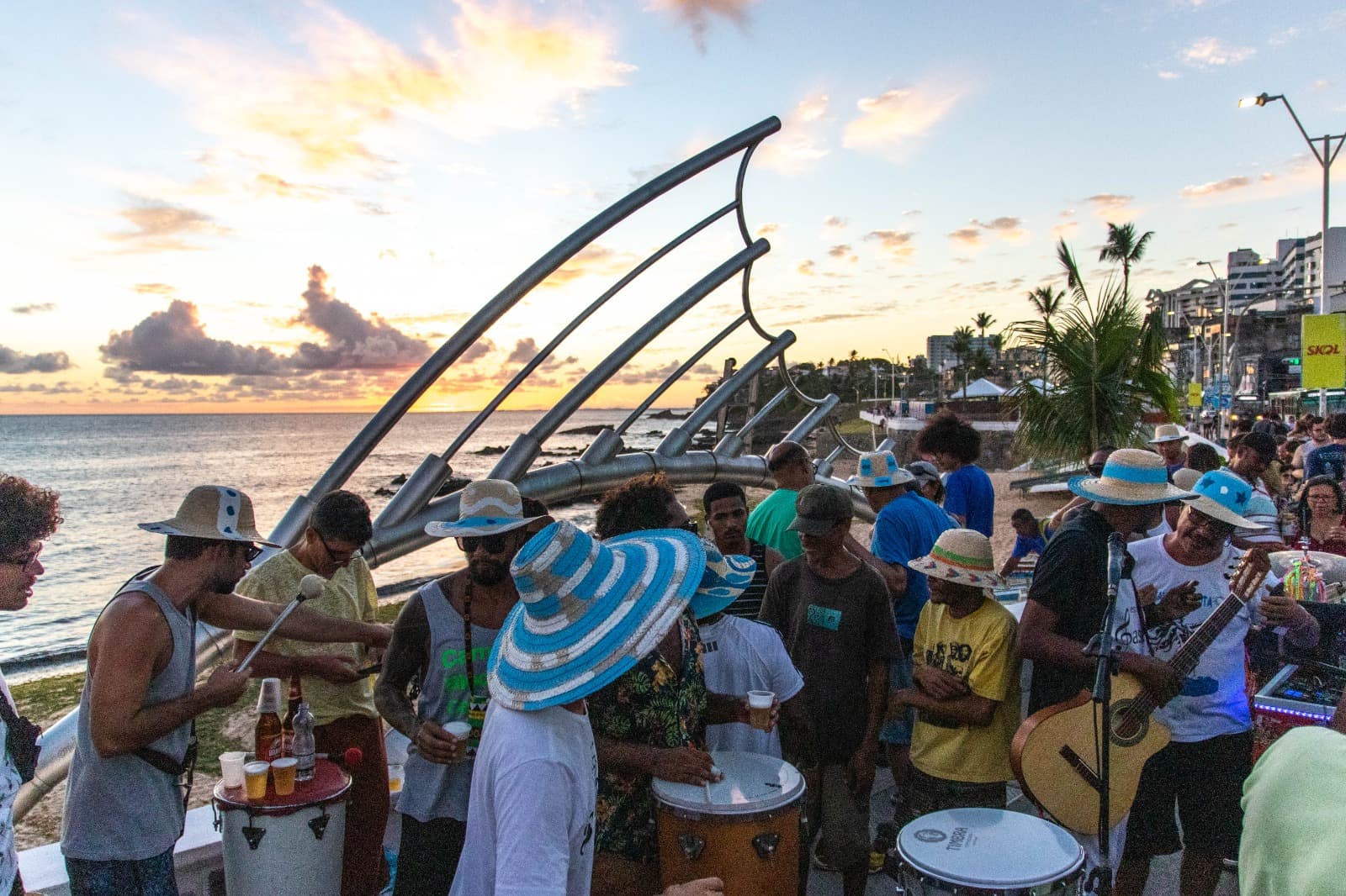 Lavagem de Odoyá leva samba e fé ao Rio Vermelho antes da Festa de Iemanjá