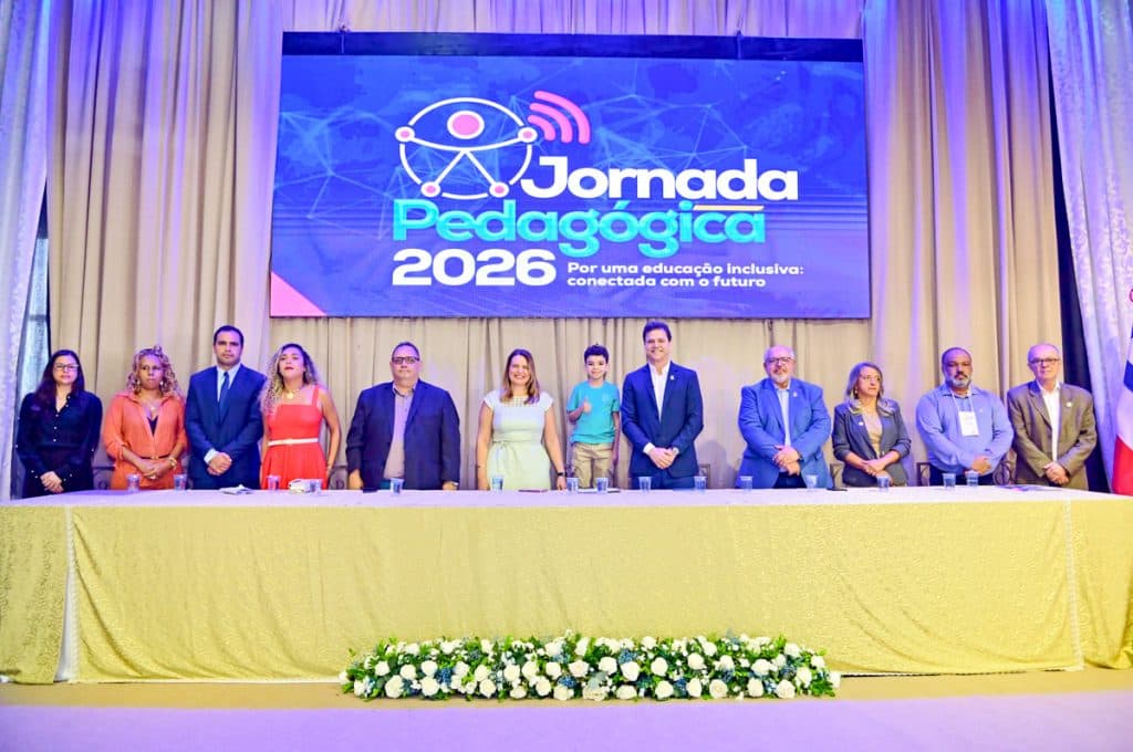 Conquista anuncia piso salarial retroativo para professores