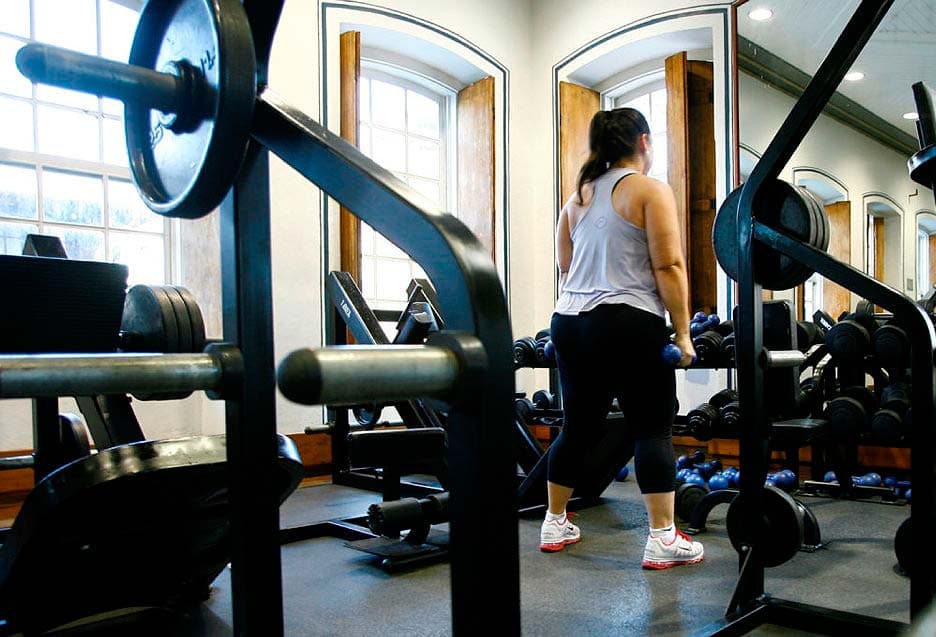 Mulher morre em academia no Rio Vermelho após passar mal durante treino