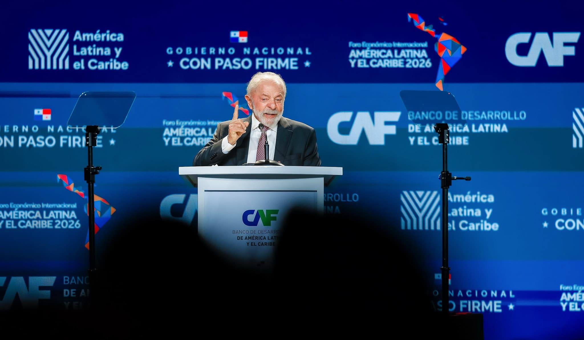 Lula se recupera bem após cirurgia e volta à ativa na segunda