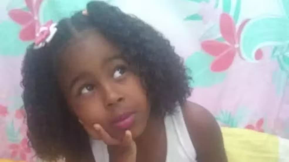 Sophia, de 10 anos, morre em ataque a tiros no carro do pai em Belford Roxo