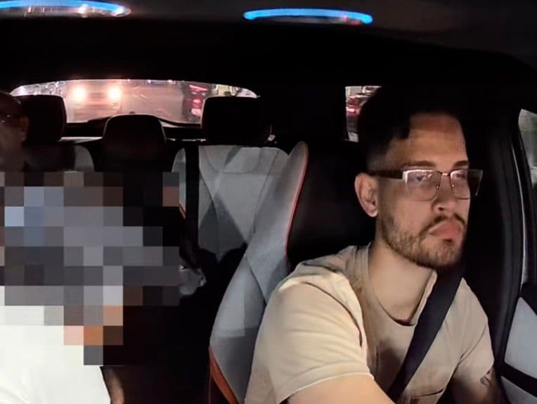 Motorista de aplicativo é agredido após casal fazer sexo em carro em Salvador