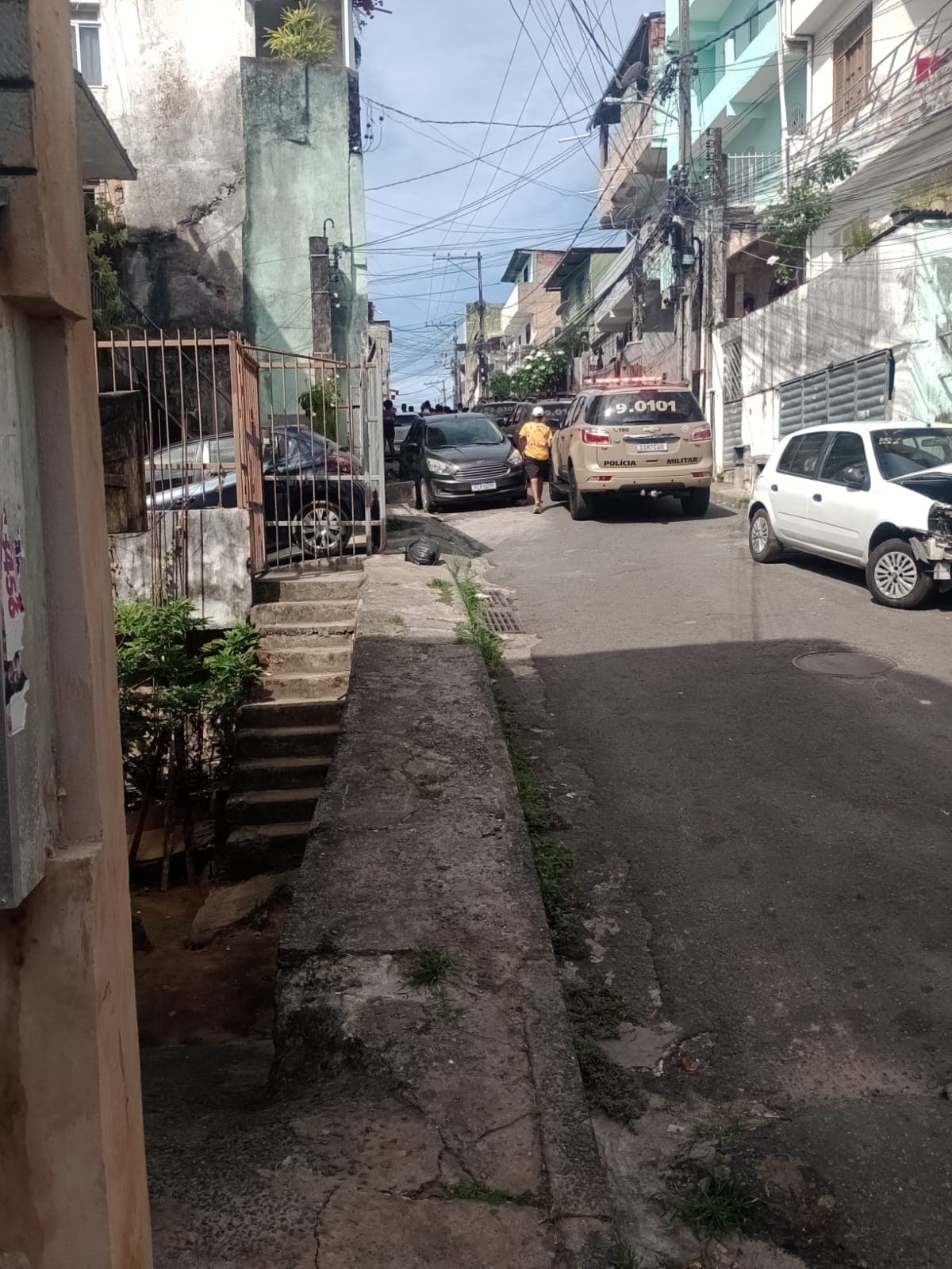 Mulher é morta a facadas e criança fica ferida em Pernambués, Salvador