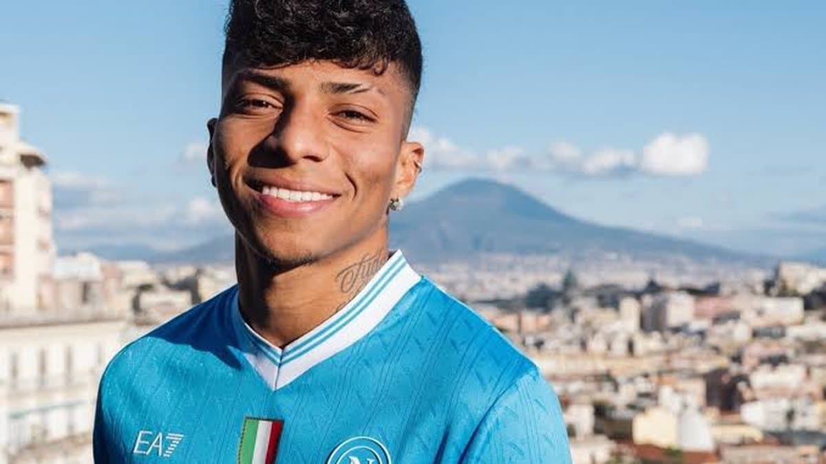 Alisson Santos É Emprestado ao Napoli Até 2026; Vitória Mantém Percentual