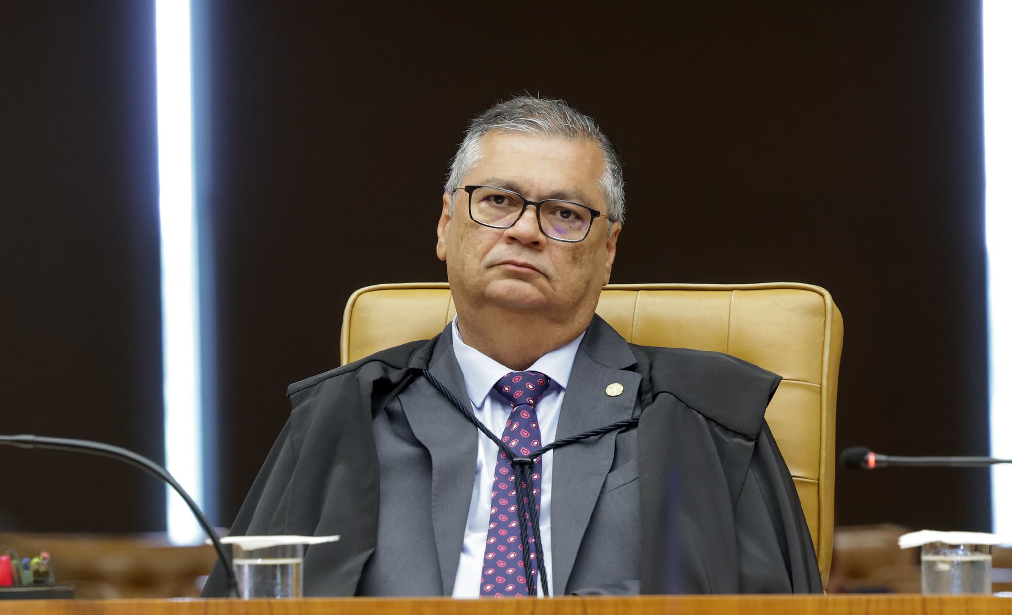 Flávio Dino, do STF, suspende benefícios que criam 'supersalários' no funcionalismo