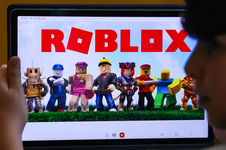 Menina de 11 anos sofre abuso sexual após aliciamento em jogo Roblox