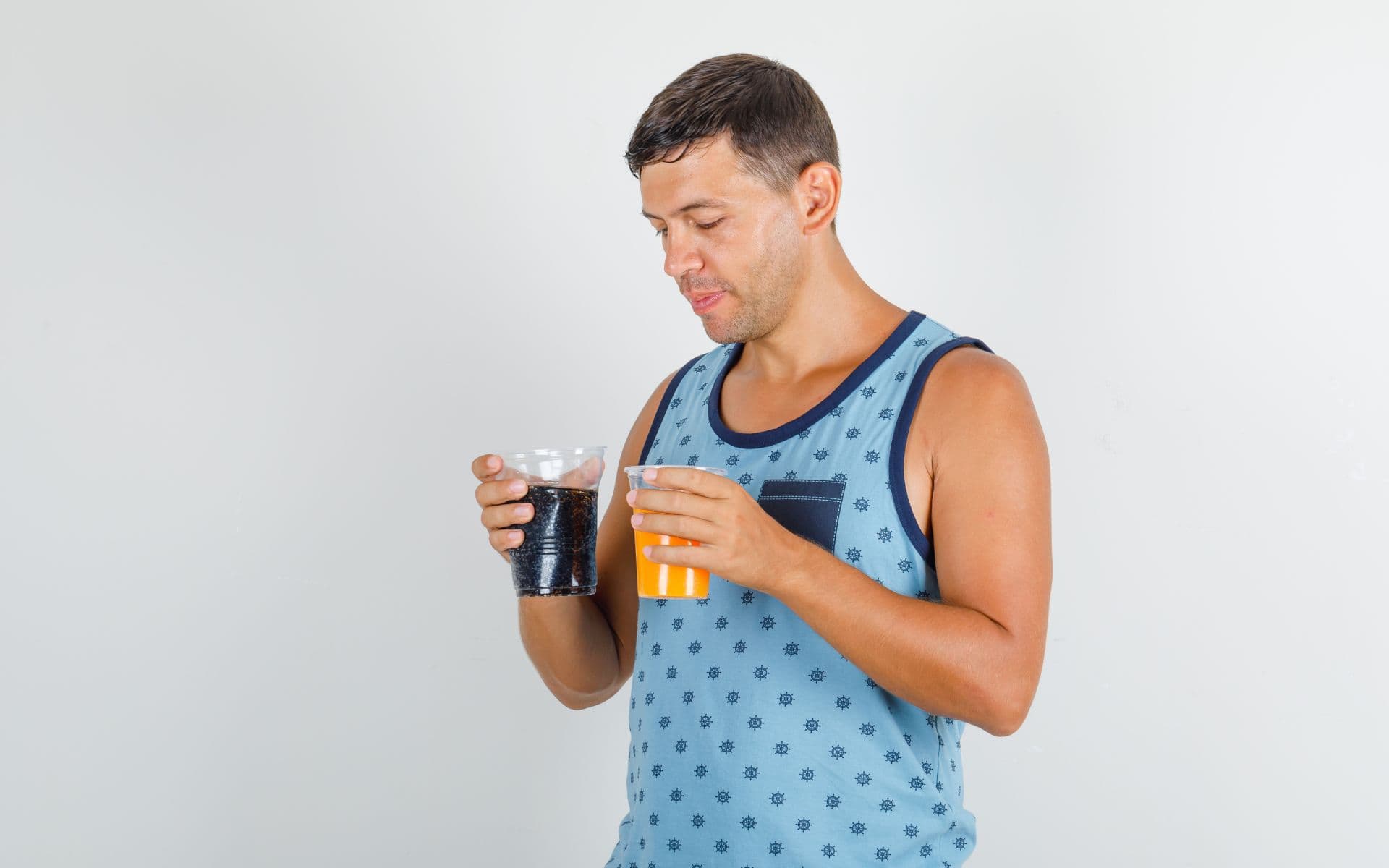 Misturar álcool e energético no Carnaval aumenta riscos à saúde