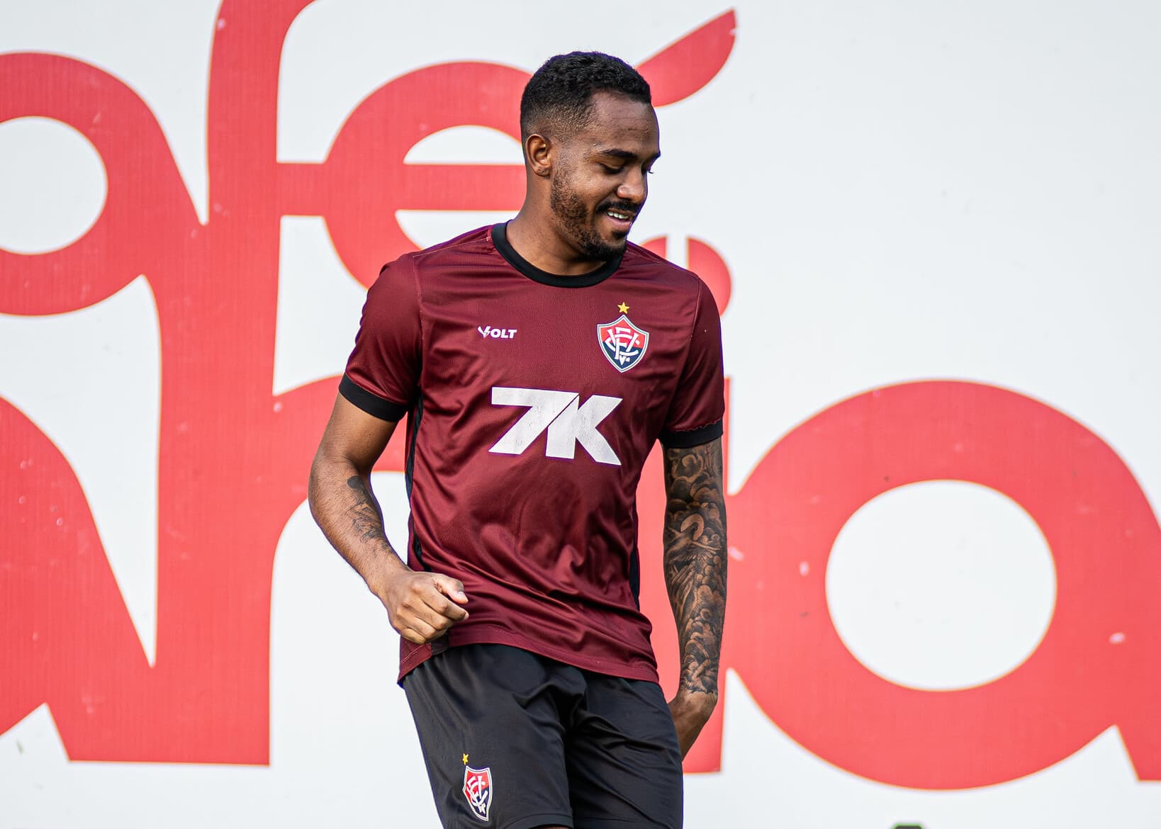 Vitória comemora retornos no DM; defensores avançam na recuperação