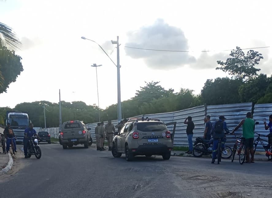 Dois homens são mortos a tiros dentro de casa em Dias D’Ávila