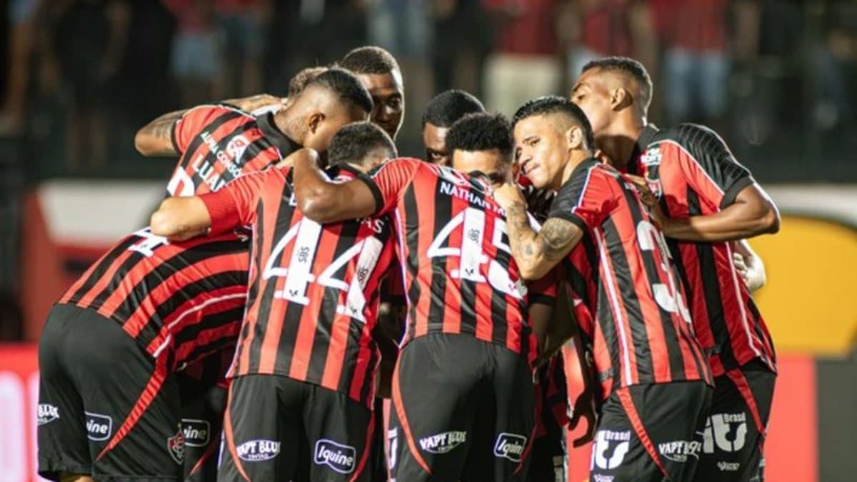 Felipe Vieira rescinde com Vitória e acerta com Botafogo-SP