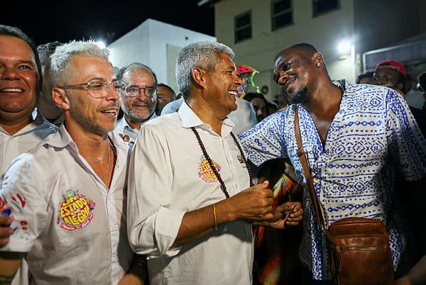 Governador Jerônimo desconversa sobre polêmica de Daniela Mercury no carnaval