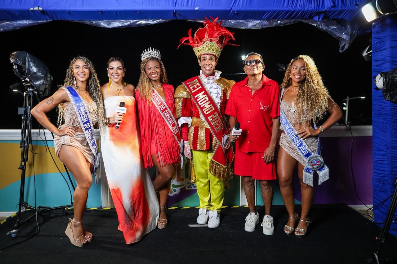 Rei Momo E Rainha Do Carnaval De Salvador Abrem O Coração Para A Folia