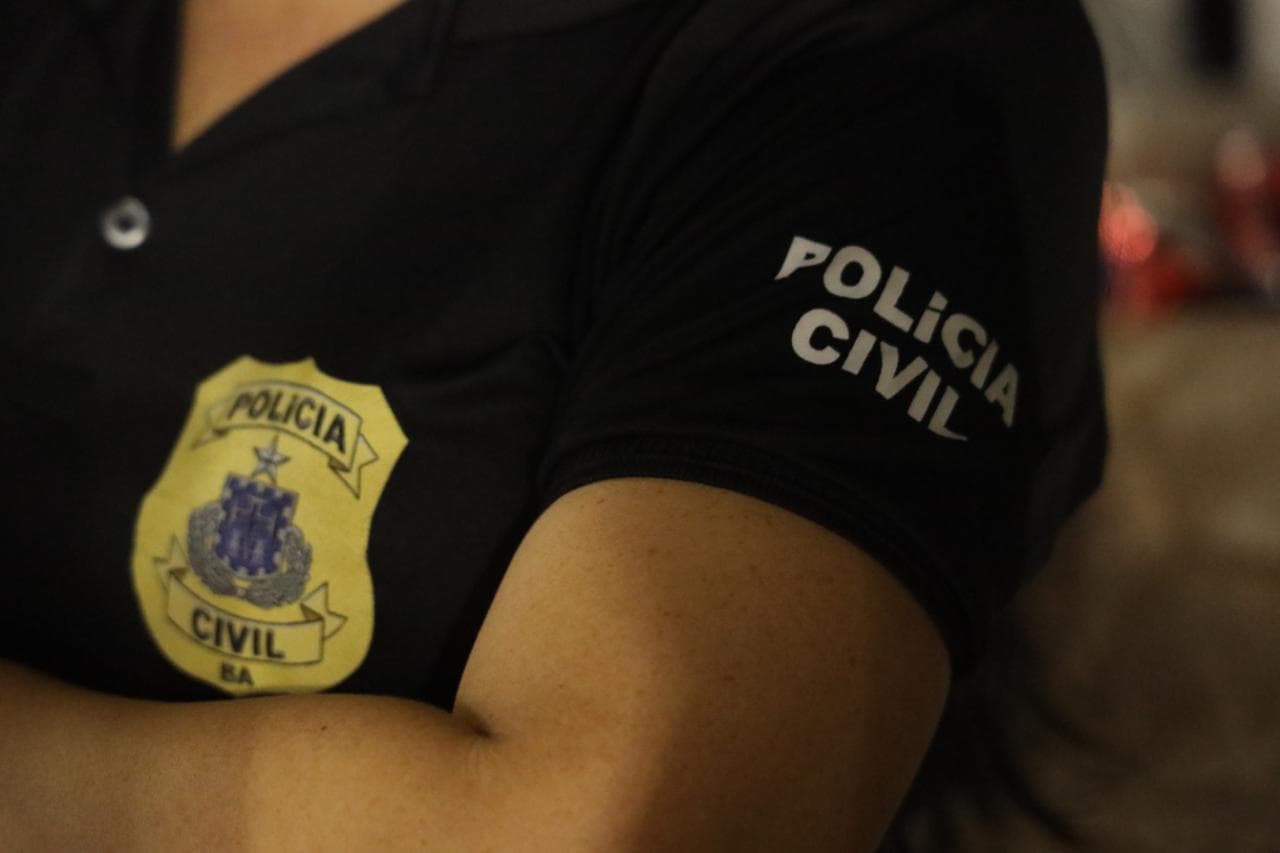 Homem agride policiais e é preso no circuito Barra-Ondina