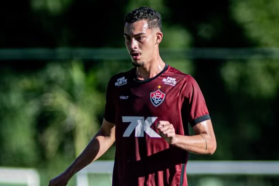 Zagueiro Diogo Antônio do Vitória acerta com clube da Hungria