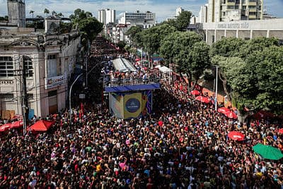 Carnaval de Salvador entra para o Guinness com recorde de reciclagem