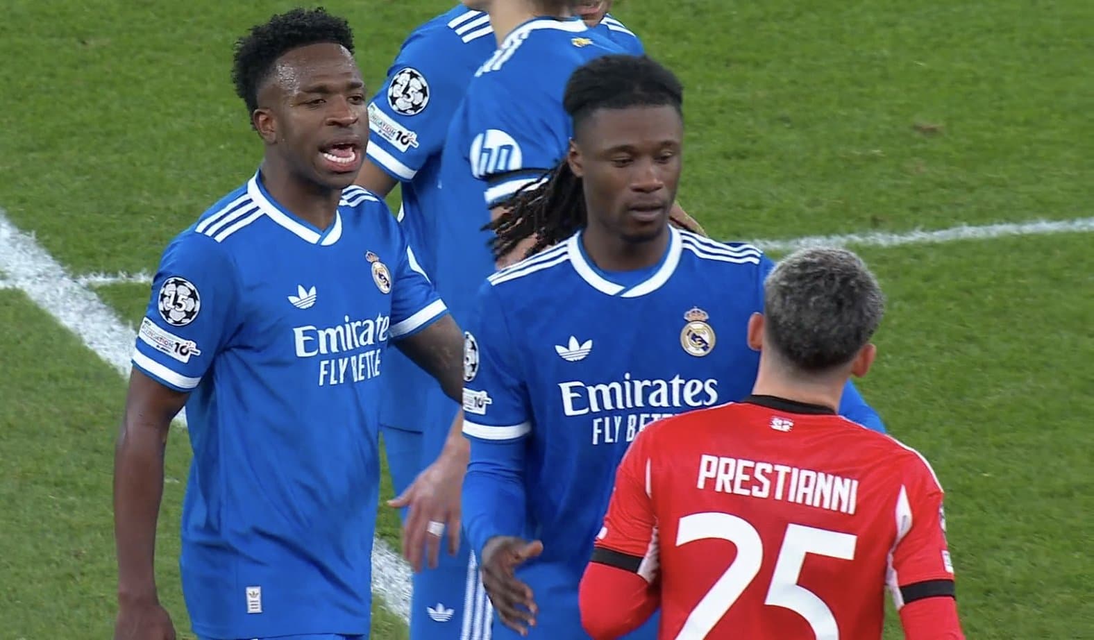 Vini Jr. Denuncia Racismo Em Jogo Da Champions League