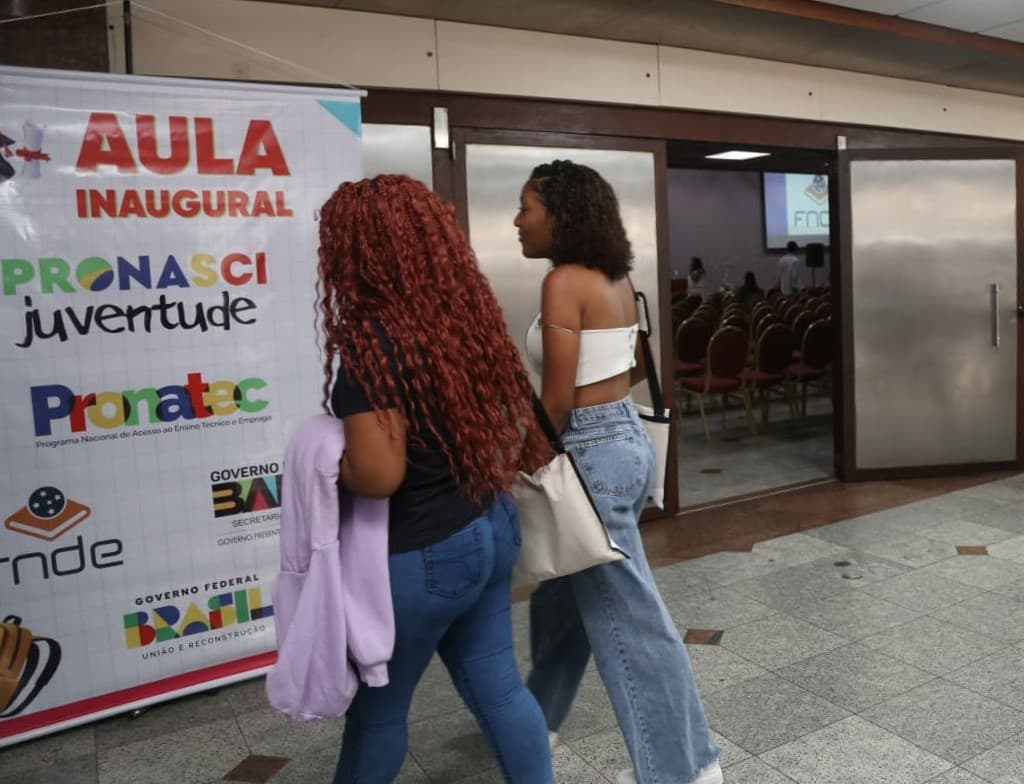 Governo lança 500 vagas de qualificação para jovens em Salvador