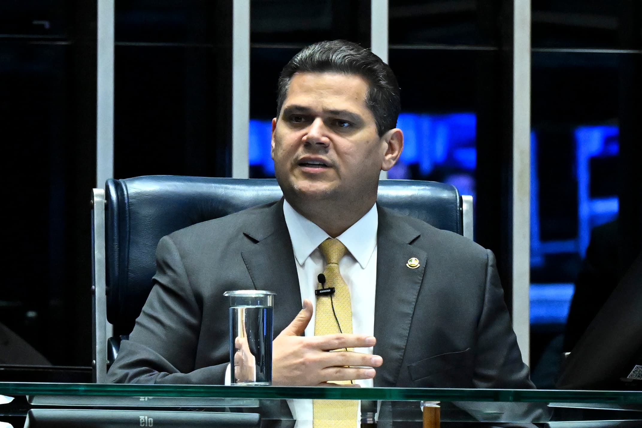 Alcolumbre mantém quebra de sigilo de filho de Lula na CPMI do INSS