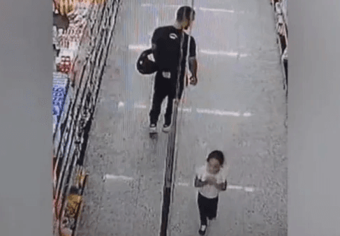 Homem preso em Taubaté por filmar crianças em shopping e vender vídeos