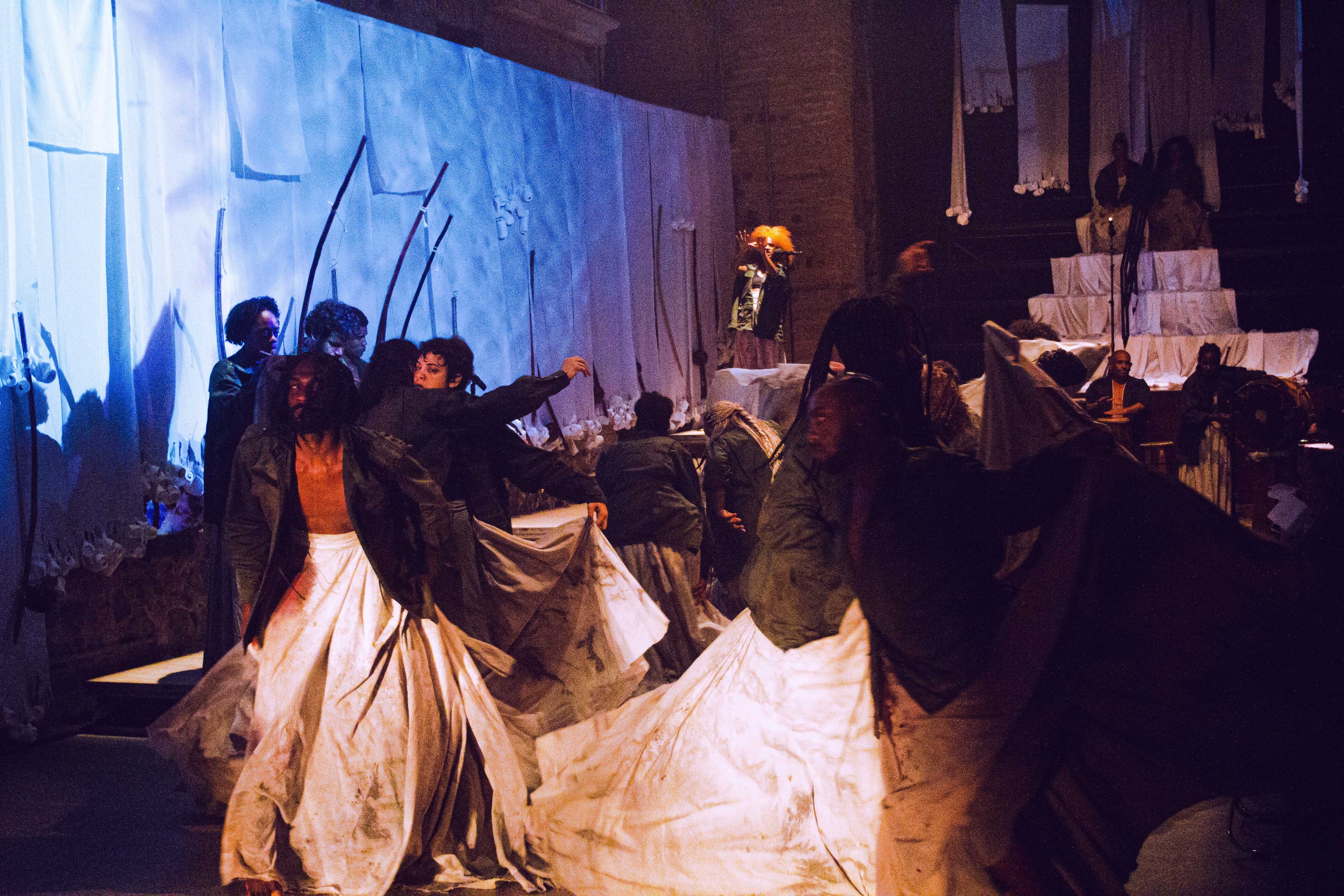 Espetáculo Une Odisseia E Poesia Contemporânea Em Salvador