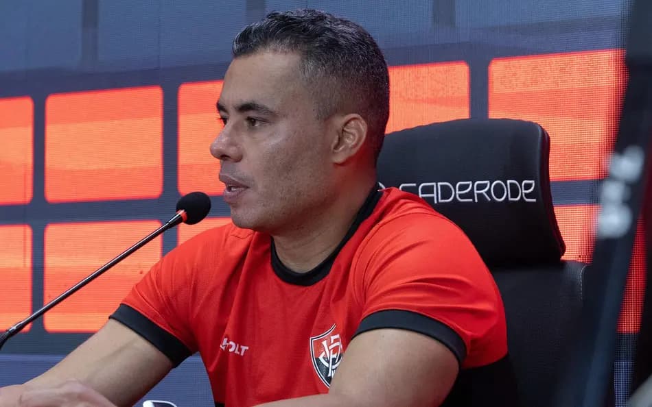 Jair Ventura analisa derrota do Vitória: 'Um tempo de cada time'