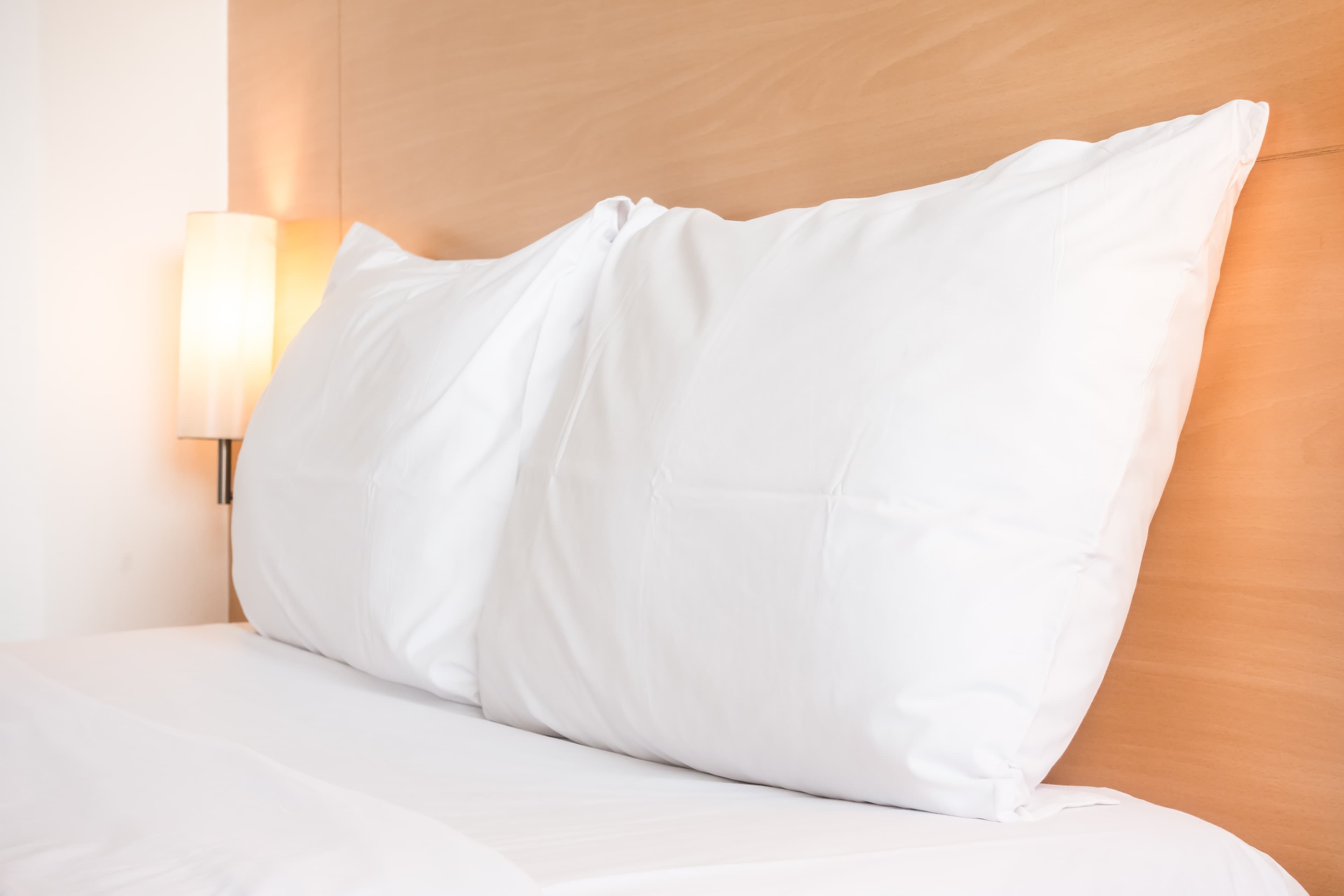 Travesseiro Amarelado: Entenda as Causas e Quando Trocar na Bahia