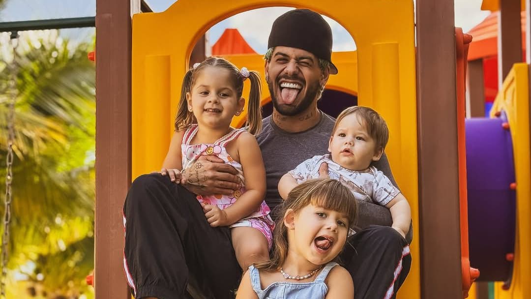 Zé Felipe defende Leonardo após polêmica com bebida e neto em Goiás