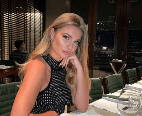 Modelo russa ligada a Vorcaro pede para não ser julgada após escândalo