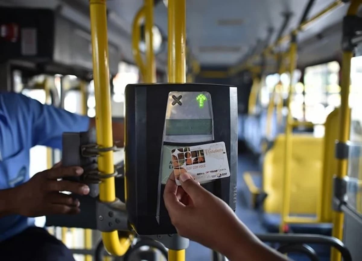 Cobrador demitido por justa causa após desviar dinheiro de passagens no RS