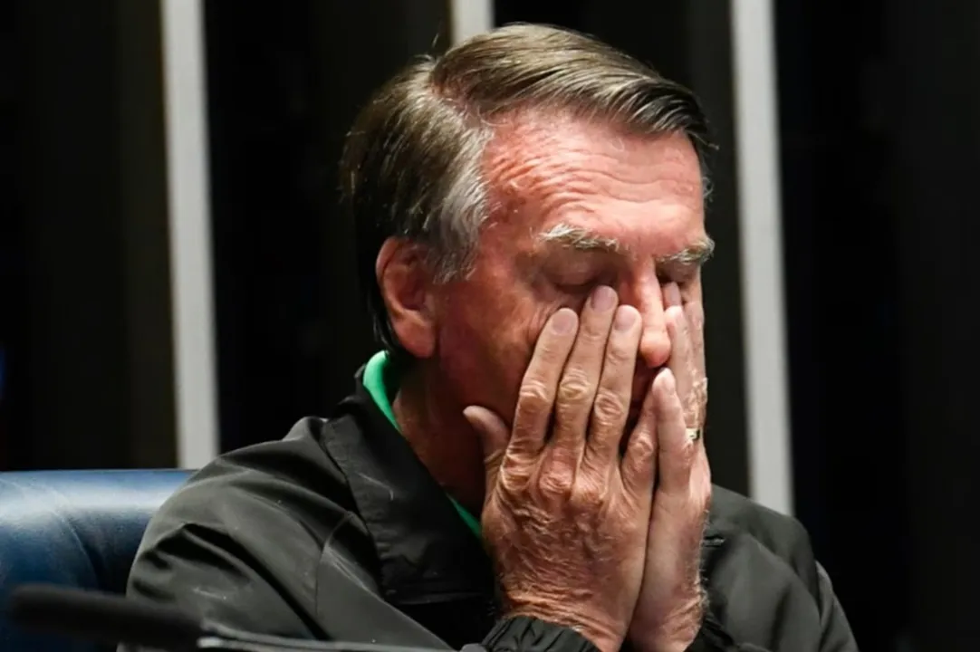 Bolsonaro tem piora na função dos rins, aponta boletim médico